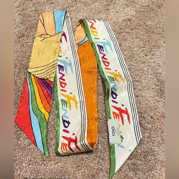 Fendi Twilly - Picture 2 of 5